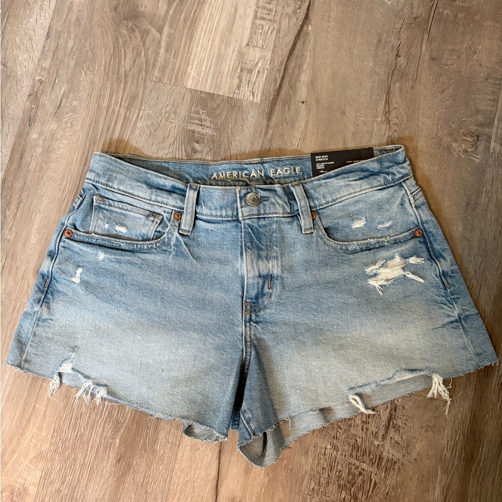 American Eagle A-Line Fit Short Denim Distressed Women’s Shorts Size 4 NWT - Picture 2 of 6